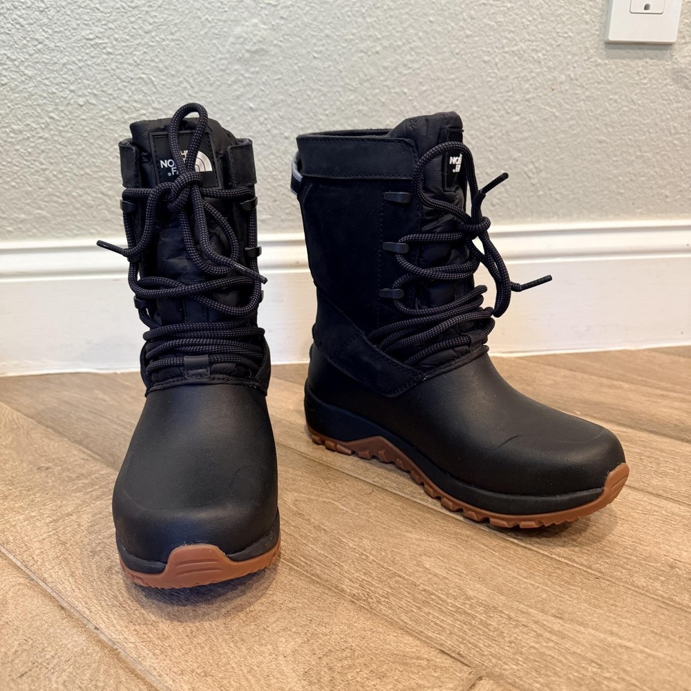 The North Face Boots Womens 6 Black Gum Yukiona Mid Insulated Snow Lace Up NWT